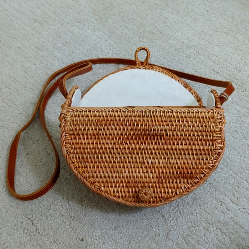 Wicker Purse - Picture 4 of 4